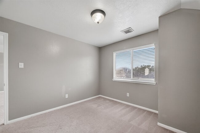 Building Photo - 2914 Laurel Brook Ln