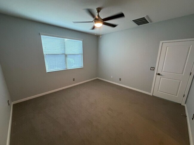 Building Photo - 3673 E Sandoval Dr
