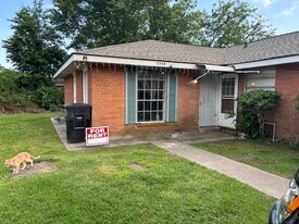 Building Photo - 127 Danos Ln