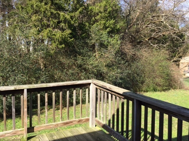 Building Photo - 3 bedroom 2 bath home in Stewarts Creek area.