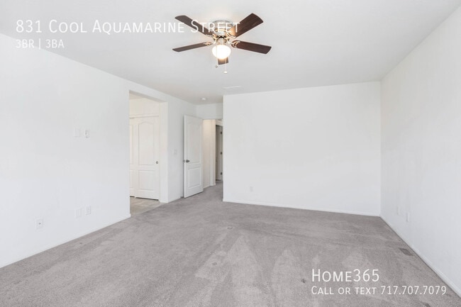 Building Photo - Beautiful 2 Story 3 Bed 2.5 Bath home in t...