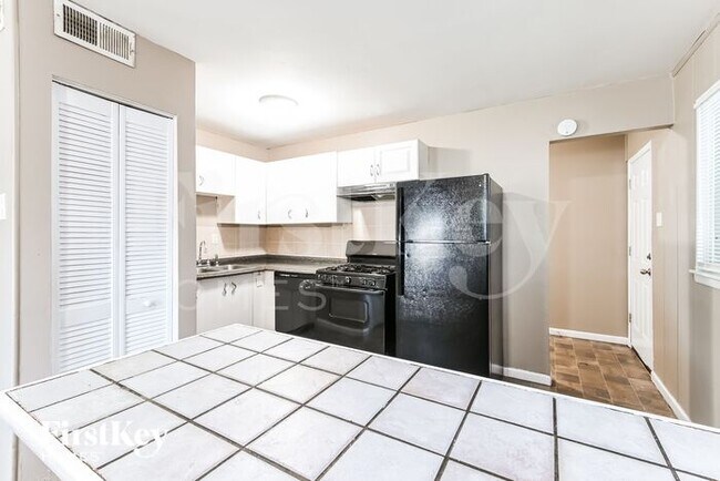 Building Photo - 510 Impala Ln