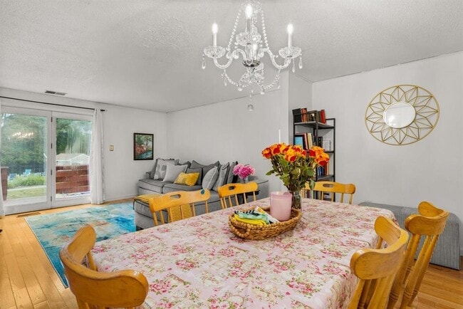 Building Photo - 56 Durham Rd