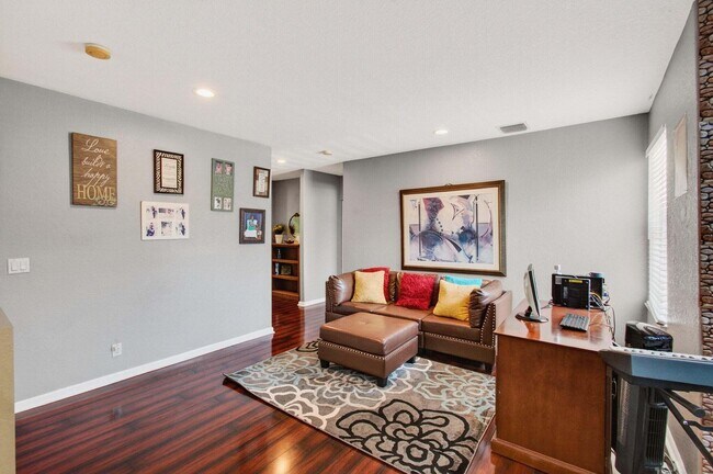 Building Photo - 5057 Sancerre Cir