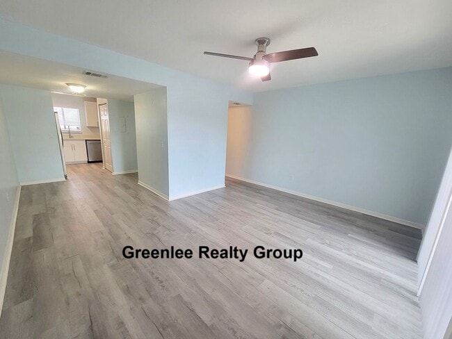 Building Photo - Don't miss this beautiful, peaceful, updat...