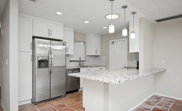 Building Photo - 7407 Silver Woods Ct