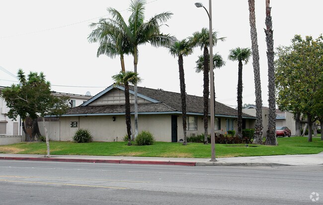 Kamia Village Garden Apartments - Kamia Village