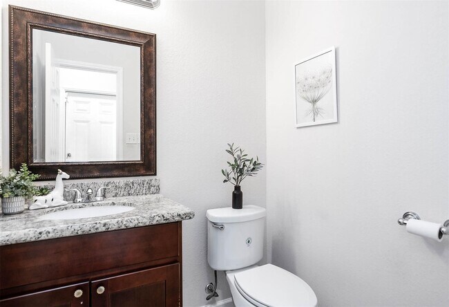 Building Photo - 14925 Gray Ridge Ln