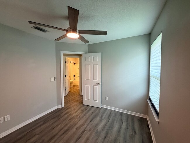 Building Photo - 7738 Lola Cir