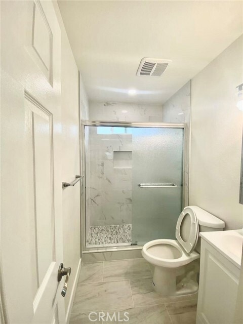 Building Photo - 920 W Olive Ave