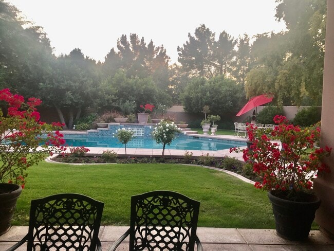 Building Photo - 1225 E Warner Rd