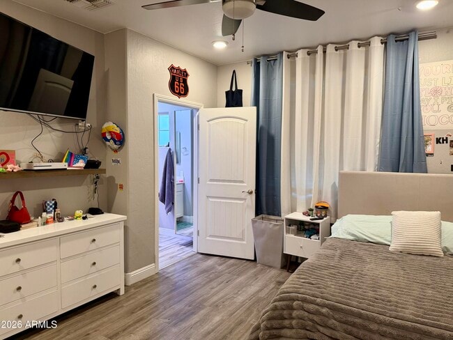 Building Photo - 4961 S Turbine