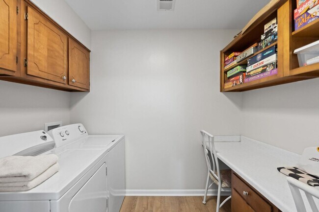 Building Photo - 145 Cheyenne Trail