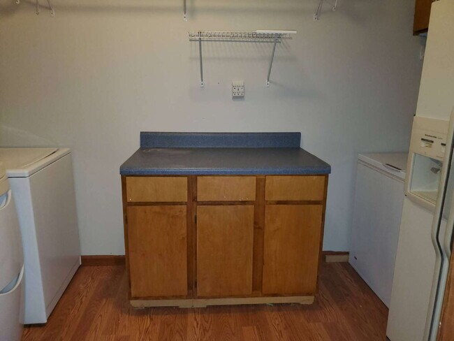 Building Photo - "Spacious 5-Bedroom Retreat with 3 Full Baths in Huntsville – Your Perfect Family Home Awaits!"