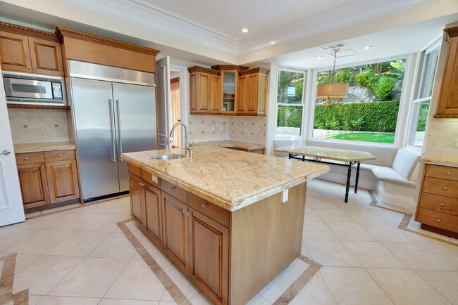 Building Photo - 2784 Deep Canyon Dr