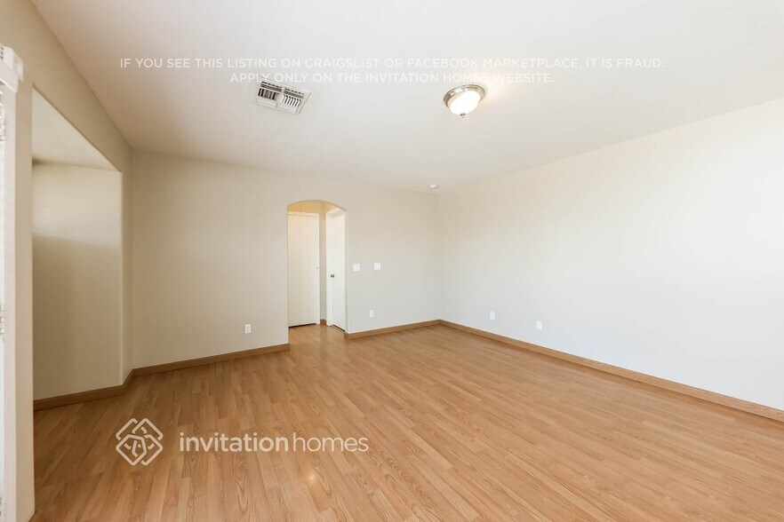 Building Photo - 9573 W Hatcher Rd