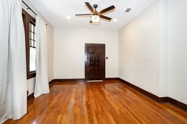 Building Photo - A charming home located in the heart of the Garden District for Rent