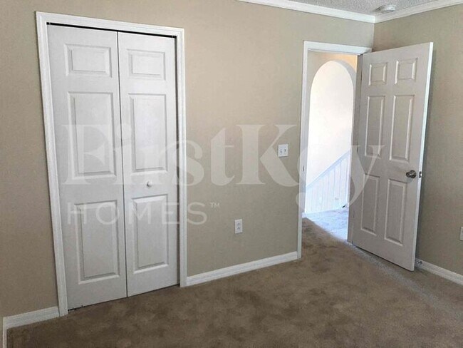 Building Photo - 6430 Gondola Dr
