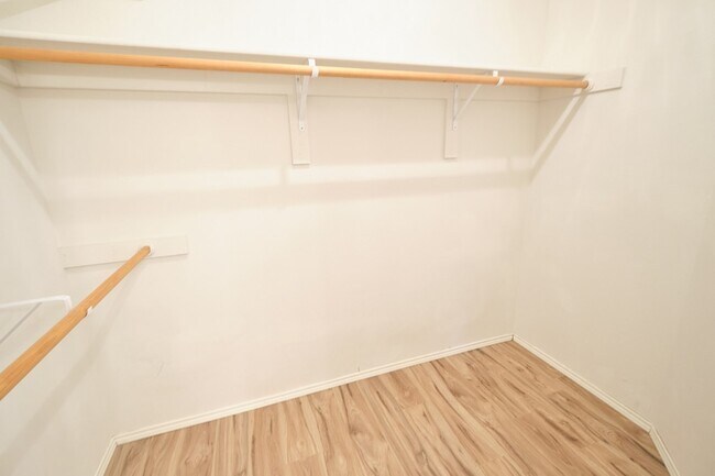 Building Photo - 501 Harvard Dr