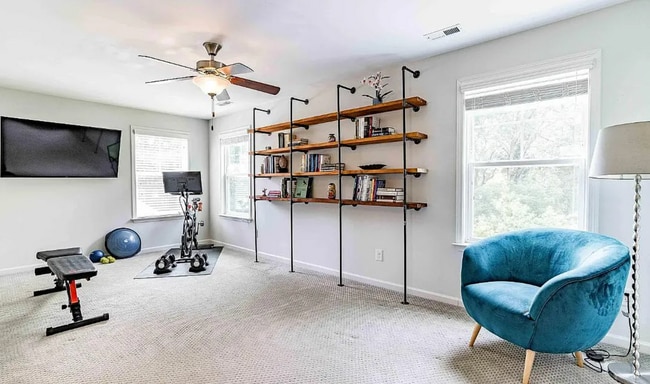 Building Photo - Spacious Raleigh Home with Modern Comforts
