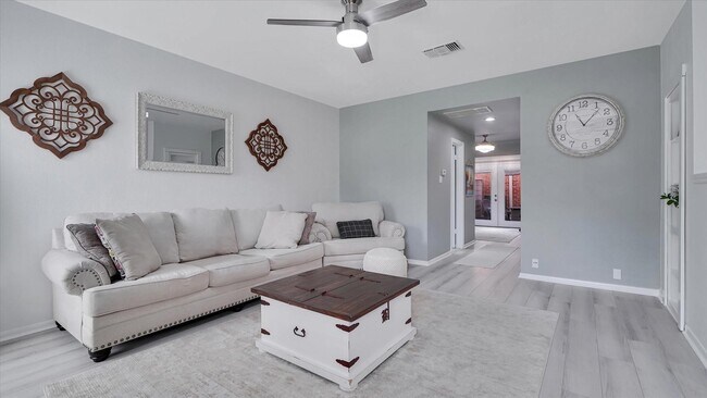 Building Photo - 2608 Bering Dr