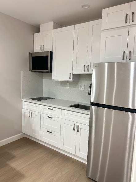 Building Photo - 329 E 219th St