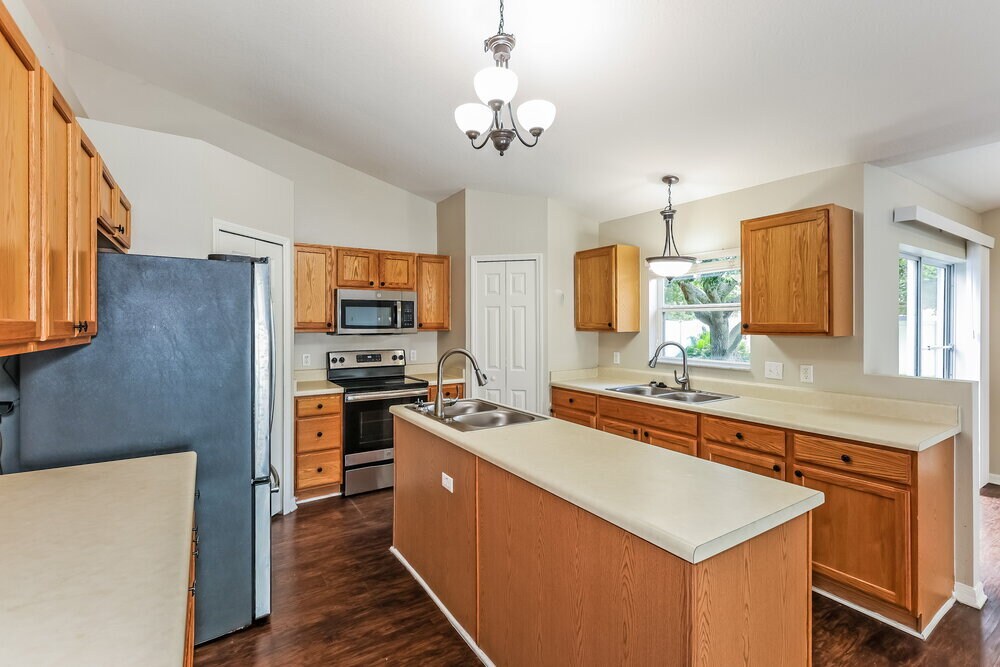 Building Photo - 436 Fish Hawk Dr