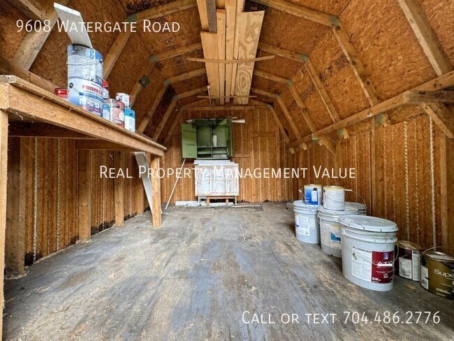 Building Photo - 9608 Watergate Rd
