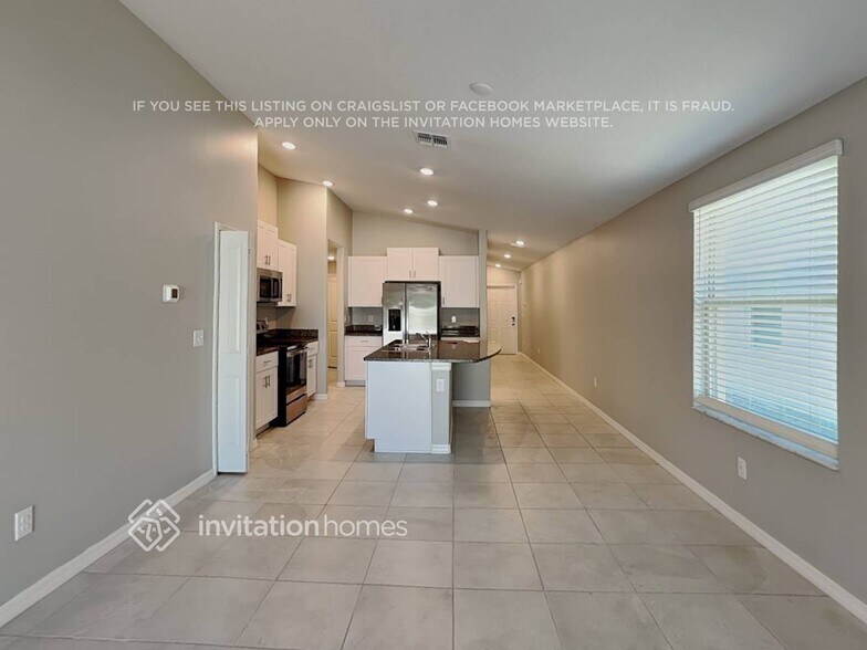 Building Photo - 2204 Jungle Dr