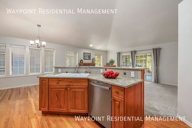 Building Photo - 4917 N Contour Way