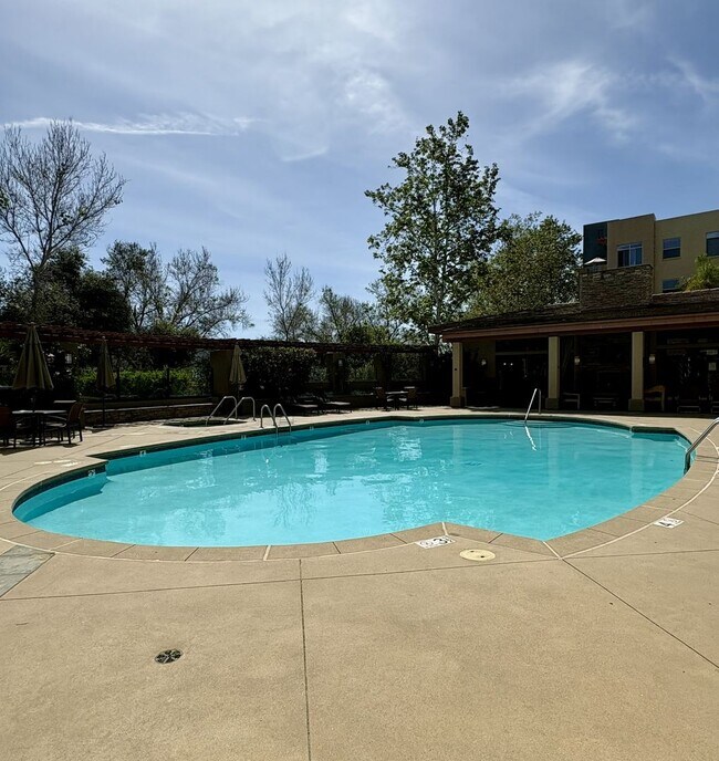 Building Photo - Resort Lifestyle at The Lido in Mission Valley