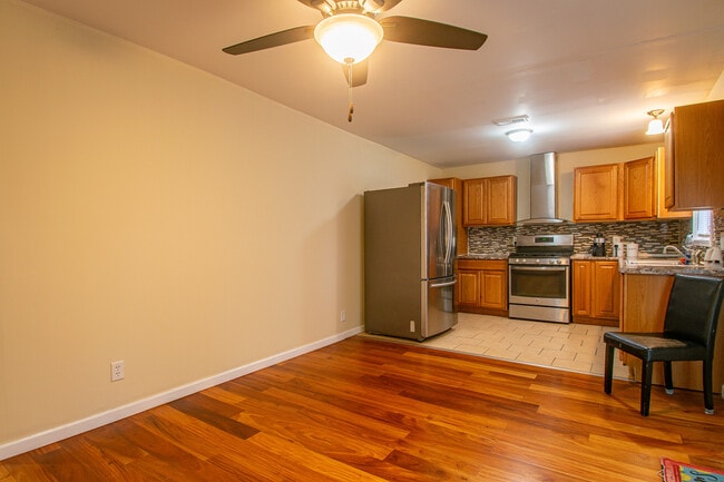 Building Photo - 2730 9th St