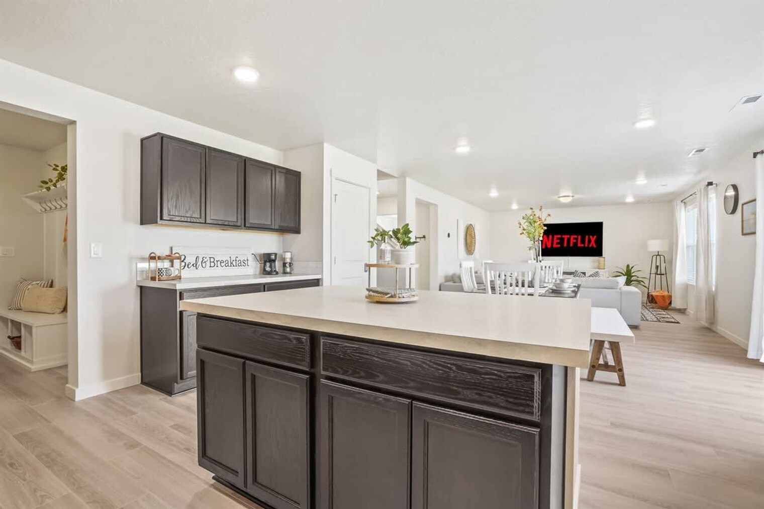 Building Photo - 10390 Crystal Ridge Dr