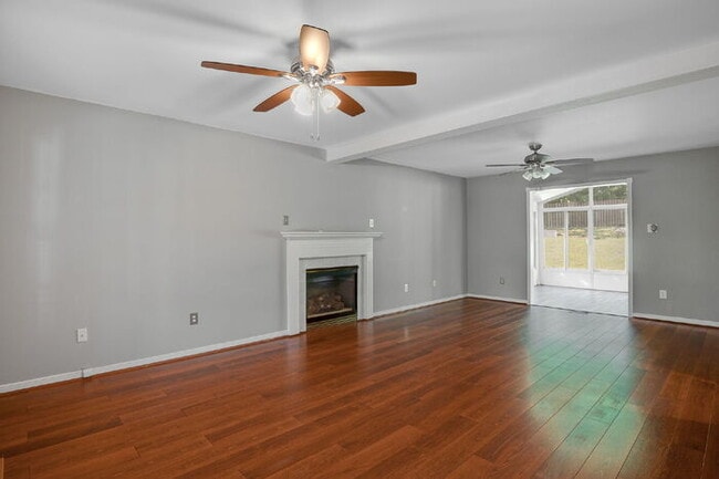 Building Photo - Beautiful 2-Story Home with Florida Room, ...