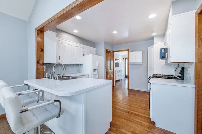 Building Photo - 177 Puritan Dr