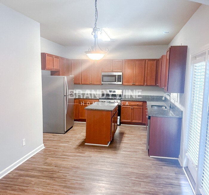 Building Photo - 2585 Kolb Manor Cir SW