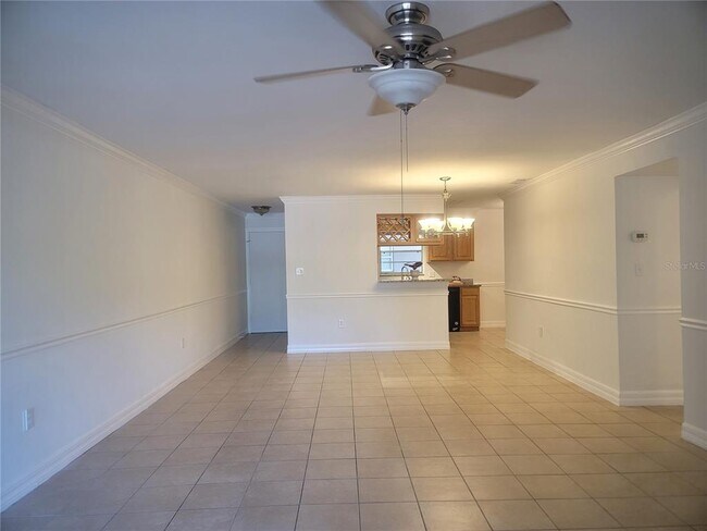 Building Photo - 3360 S Osprey Ave