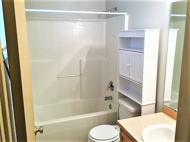 Building Photo - 113 Eastgate Ave N