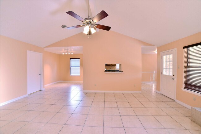 Building Photo - 470 Buoy Rd