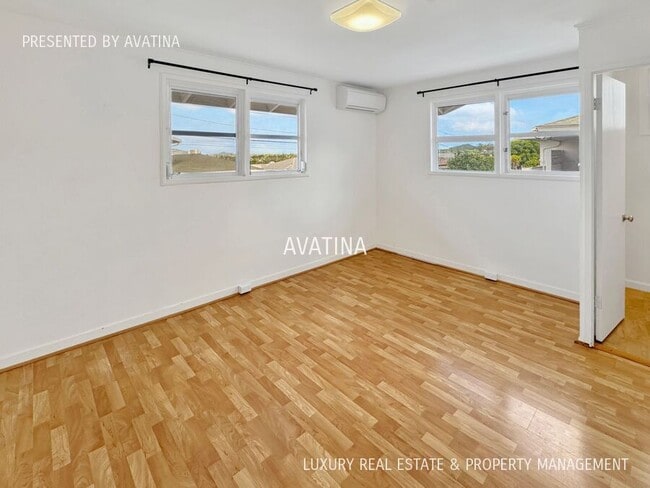 Building Photo - 1223 Manulani St