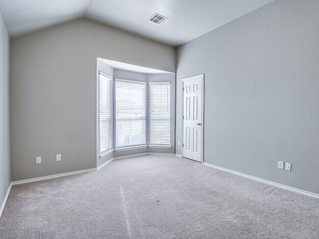Building Photo - Cul-de-sac Lot- Deer Creek Schools- 4 Bedr...