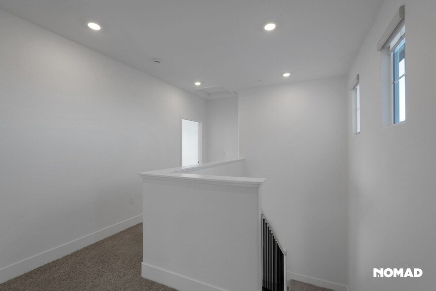 Building Photo - 8017 Roundhouse Lp