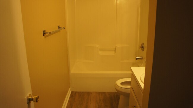 Building Photo - A Great Starter Home for rent Just For YOU!