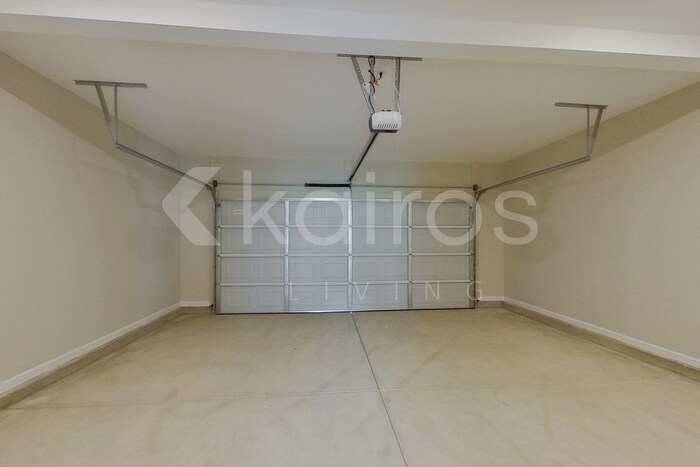 Building Photo - 7034 Foggy River Dr