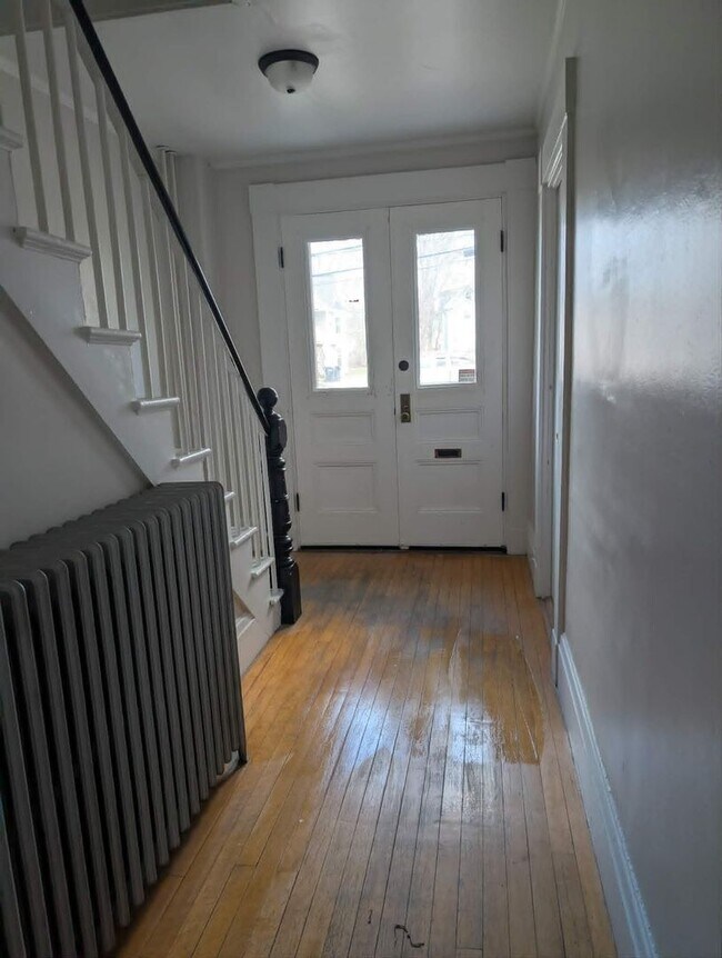 Building Photo - 258 Essex St