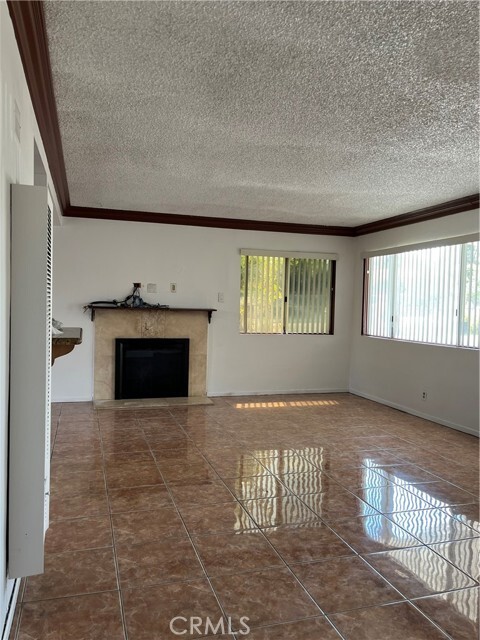 Building Photo - 22731 Kinard Ave