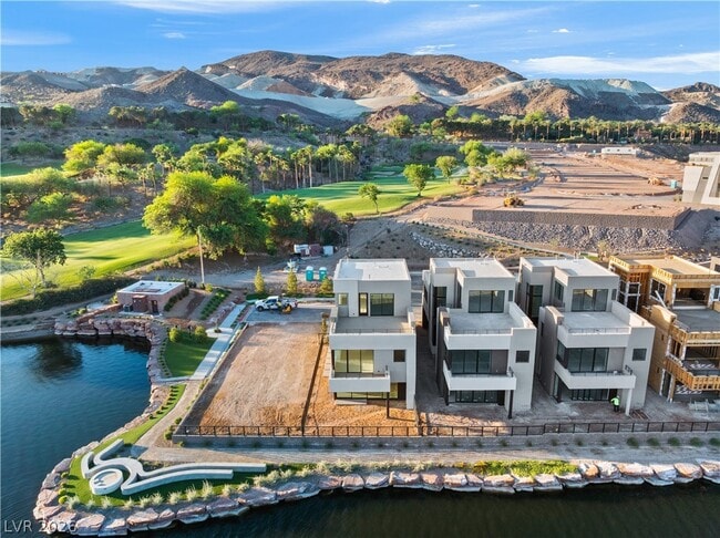 Building Photo - 66 Lakefront Dr