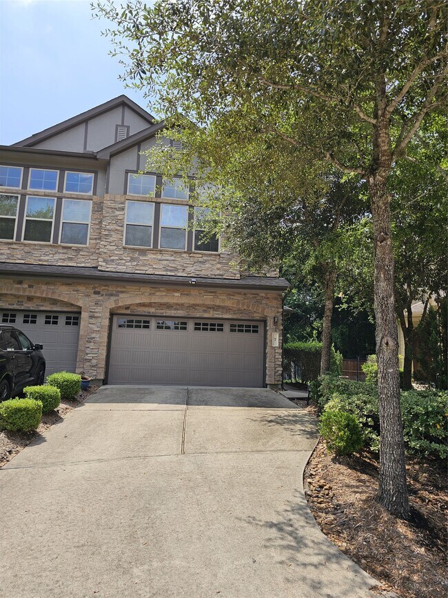 Building Photo - 7 Aventura Pl