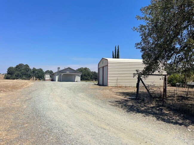 Building Photo - 7846 Jenny Lind Rd
