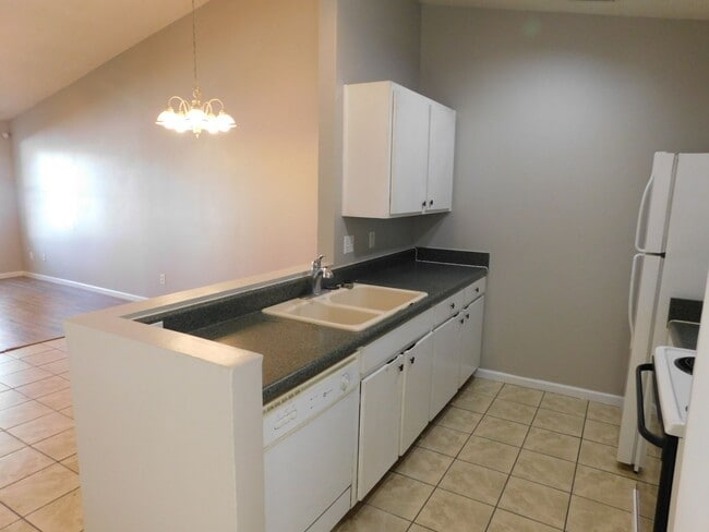 Building Photo - Nice Duplex in Havelock